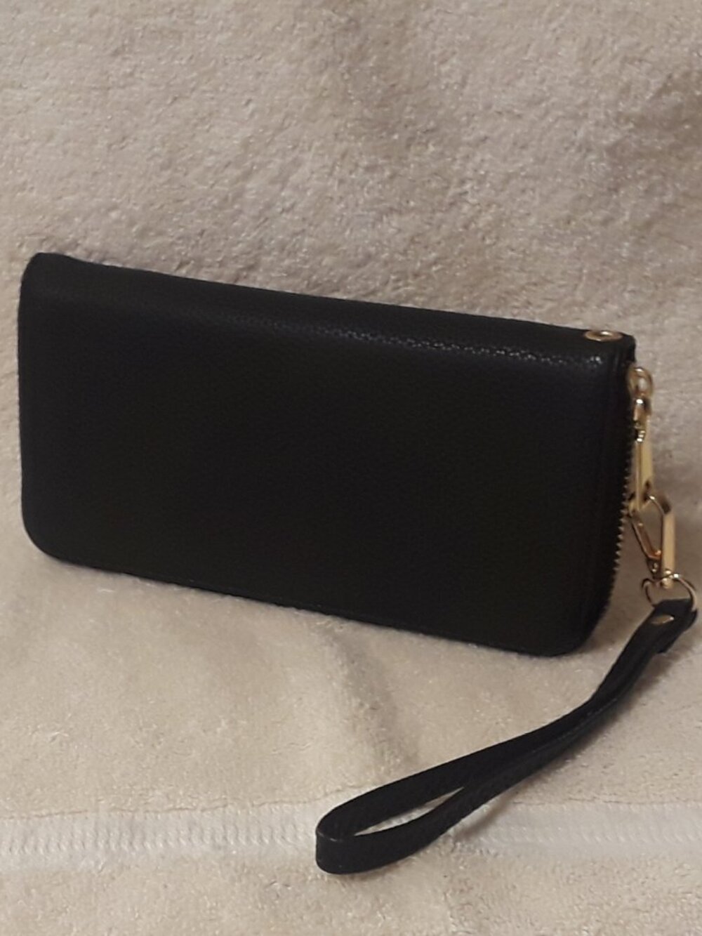 Black Pebbled Zip Around Wristlet Wallet Gold Hardware 8x4